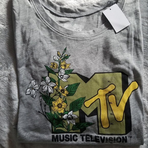 🌟Vintage MTV Tee🌟 - Picture 5 of 5
